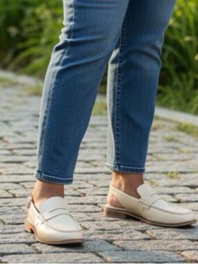 NEW: size 8.5 Cream Sling back style Penny Loafers